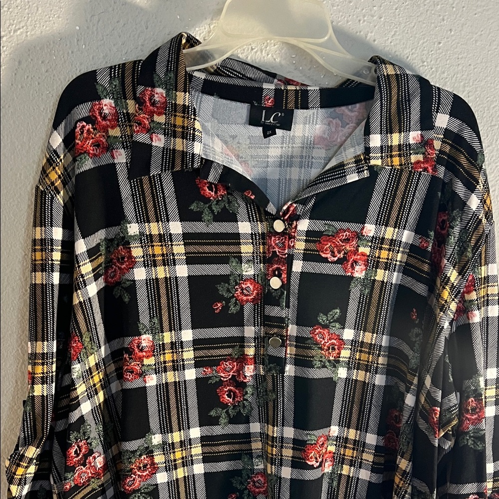 Women's Black Plaid Floral Top